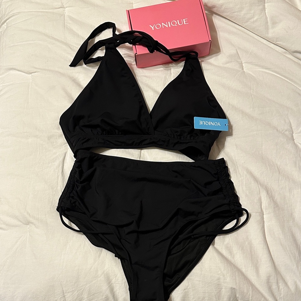Younique Elegant Black Bikini Set